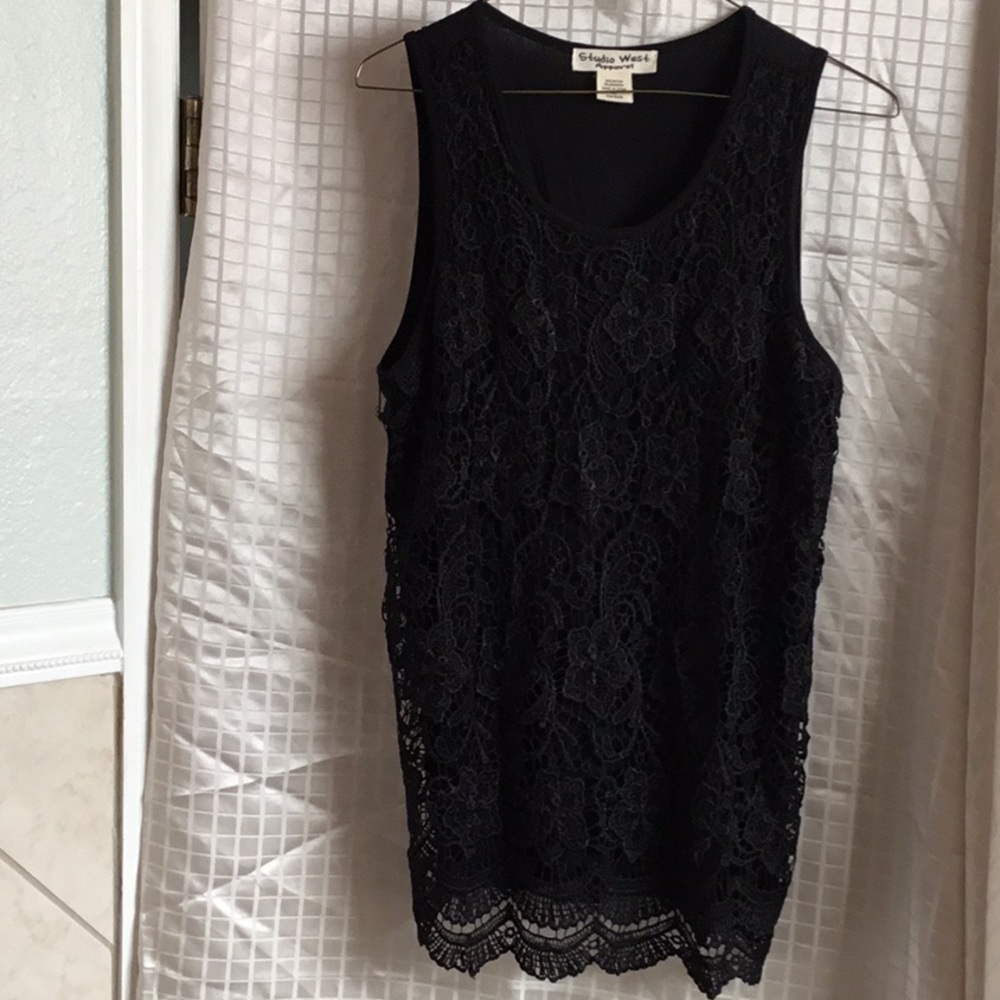 Women’s PL black top with lace